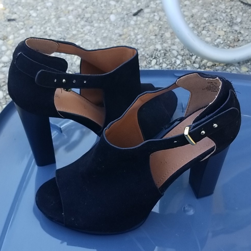 Open toe heels